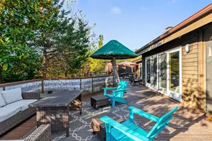 19 Crescent Ave, Seaview, NY 11770 - Photo 3