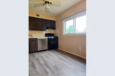 198 Pointe Circle North #198, Coram, NY 11727 - Photo 11