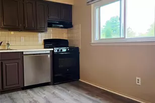 198 Pointe Cir N, Coram, NY 11727 - Photo 11