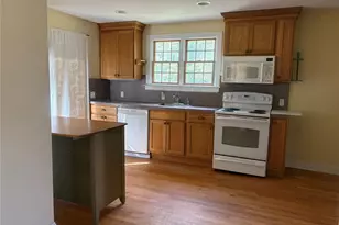 184 Mt Vernon Ave, Medford, NY 11763 - Photo 11