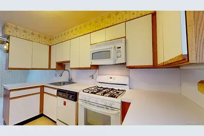 414 Pine Grove Lane, Hartsdale, NY 10530 - Photo 3