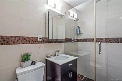 215-29 23rd Avenue #TH4, Bayside, NY 11360 - Photo 19