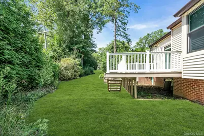 211 Hornbill Drive, Manhasset, NY 11030 - Photo 23