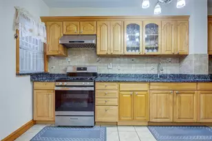 161-10 84th Rd, Jamaica, NY 11432 - Photo 15