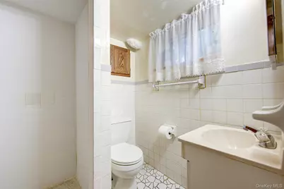 161-10 84th Road, Jamaica, NY 11432 - Photo 43