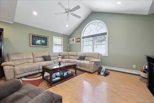 181 Springtime Ln N, Levittown, NY 11756 - Photo 5