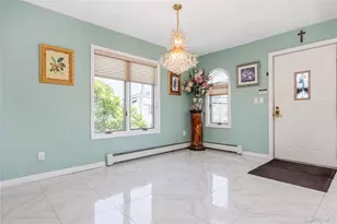 729 S 9th St, Lindenhurst, NY 11757 - Photo 5