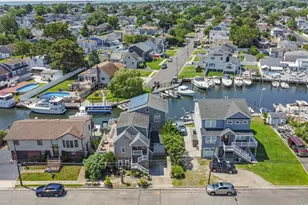 729 S 9th St, Lindenhurst, NY 11757 - Photo 3