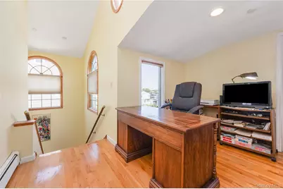 729 S 9th Street, Lindenhurst, NY 11757 - Photo 19