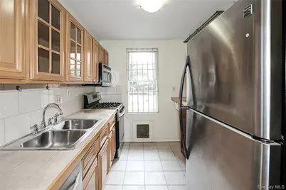 7510 Yellowstone Boulevard #2C, Rego Park, NY 11374 - Photo 7