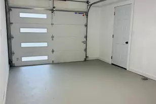 105 Old Riverhead Rd, Hampton Bays, NY 11946 - Photo 11