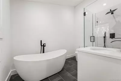 105 Old Riverhead Road, Hampton Bays, NY 11946 - Photo 39