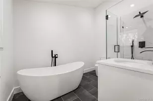 105 Old Riverhead Rd, Hampton Bays, NY 11946 - Photo 39