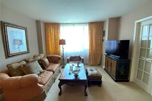 27110 Grand Central Parkway Pkwy, Floral Park, NY 11005 - Photo 5