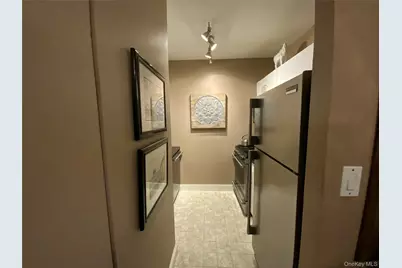 27110 Grand Central Parkway Parkway #15Z, Floral Park, NY 11005 - Photo 7