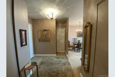 27110 Grand Central Parkway Parkway #15Z, Floral Park, NY 11005 - Photo 11