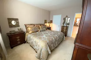 27110 Grand Central Parkway Pkwy, Floral Park, NY 11005 - Photo 15