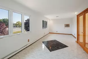 34 Vandewater Ave, Floral Park, NY 11001 - Photo 11