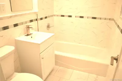 632 Warburton Avenue #3M, Yonkers, NY 10701 - Photo 9