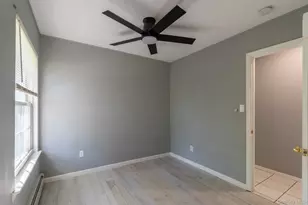 21 Mt Snow Ln, Coram, NY 11727 - Photo 11