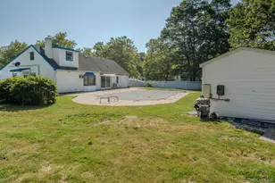 21 Mt Snow Ln, Coram, NY 11727 - Photo 7
