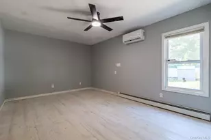 21 Mt Snow Ln, Coram, NY 11727 - Photo 21