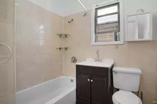 107-43 Inwood St, Jamaica, NY 11435 - Photo 25