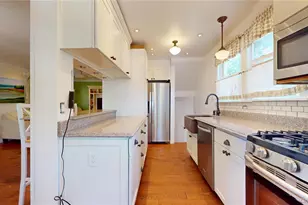 24 8th Ave, Sea Cliff, NY 11579 - Photo 11