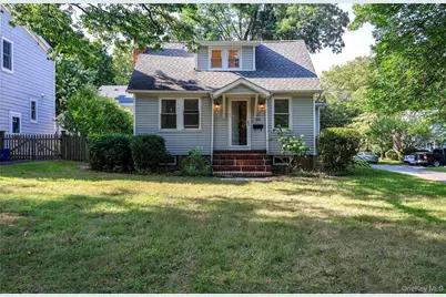 24 8th Avenue, Sea Cliff, NY 11579 - Photo 1