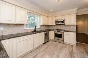 29 Thornwood Dr, Dix Hills, NY 11746 - Photo 7