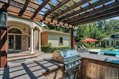 12 Redwood Drive, Dix Hills, NY 11746 - Photo 37