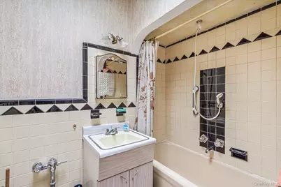 53-31 37th Road, Woodside, NY 11377 - Photo 9