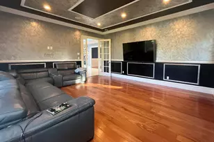 302 Hewlett Neck Rd, Woodmere, NY 11598 - Photo 13