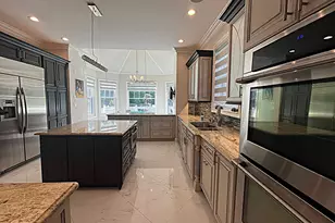 302 Hewlett Neck Rd, Woodmere, NY 11598 - Photo 9