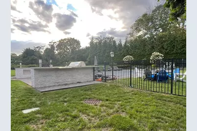 302 Hewlett Neck Road, Woodmere, NY 11598 - Photo 35