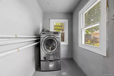 1054 Lydig Avenue, Bronx, NY 10461 - Photo 33