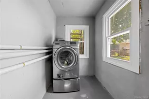 1054 Lydig Ave, Bronx, NY 10461 - Photo 33