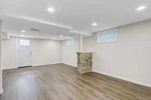 1067 Mirabelle Ave, Westbury, NY 11590 - Photo 15