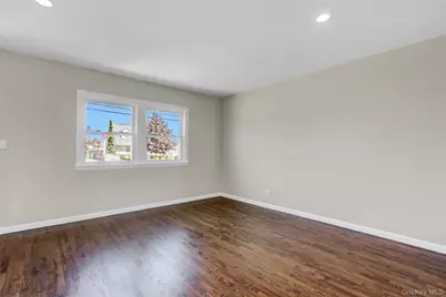 1067 Mirabelle Avenue, Westbury, NY 11590 - Photo 5