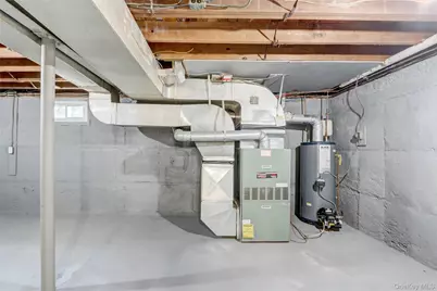 1067 Mirabelle Avenue, Westbury, NY 11590 - Photo 17