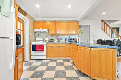 2347 Roosevelt Avenue, East Meadow, NY 11554 - Photo 7