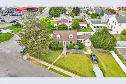 2347 Roosevelt Avenue, East Meadow, NY 11554 - Photo 21
