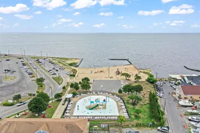 7 S Bay Avenue, Bay Shore, NY 11706 - Photo 31