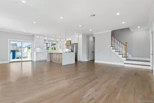 7 S Bay Ave, Bay Shore, NY 11706 - Photo 7