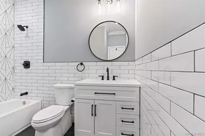 7 S Bay Avenue, Bay Shore, NY 11706 - Photo 25