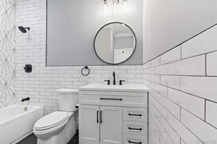 7 S Bay Ave, Bay Shore, NY 11706 - Photo 25