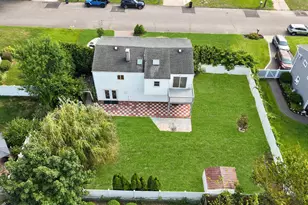 109 Remington Ave, Selden, NY 11784 - Photo 31