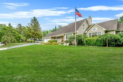 10 Spyglass Lane, East Setauket, NY 11733 - Photo 3