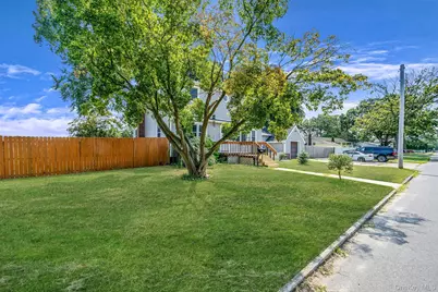 286 Old Country Road, Deer Park, NY 11729 - Photo 5