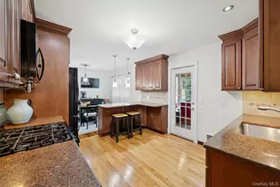 34 Morewood Dr, Smithtown, NY 11787 - Photo 13